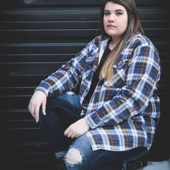 Meet your Posher, Chelsea - Picture 1 of 1